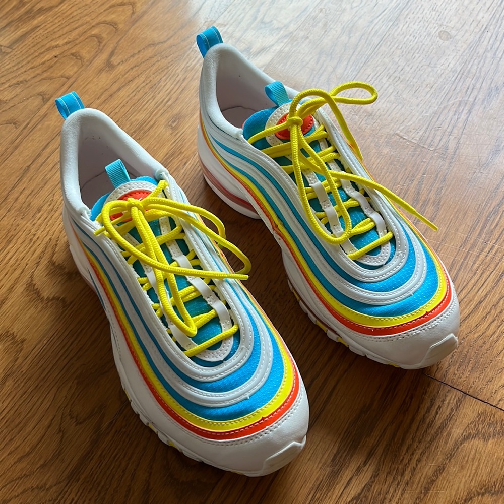 Nike Air Max 97 Summer Pack (2019) (GS) Size 7Y / women’s 8.5. Bright and fun!